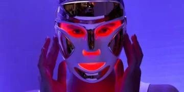 Dr. Dennis Gross Red Light Mask: A New Era in Skincare